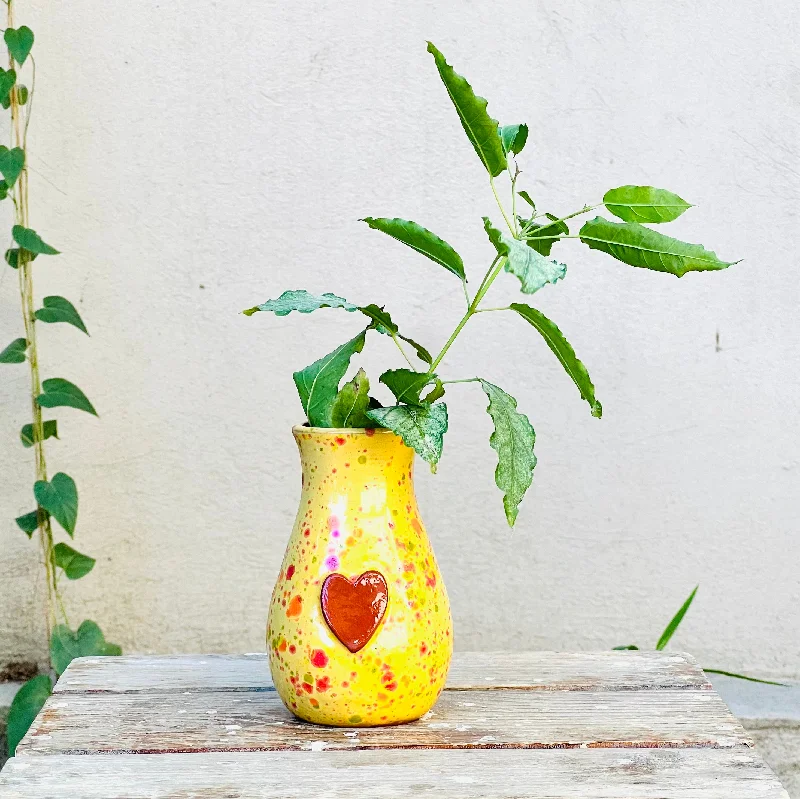 Calliope Heart Vase - Yellow Surprise